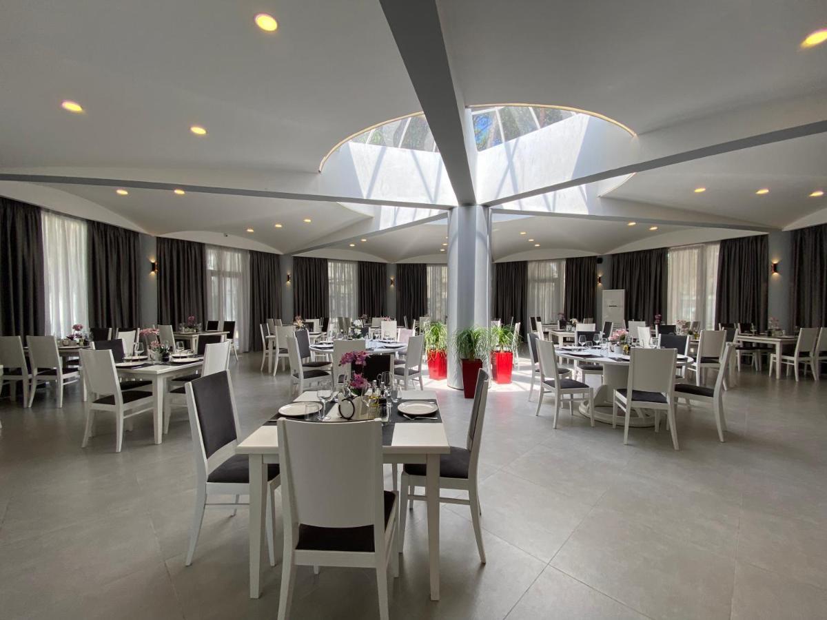Atrium Deluxe Resort Golem  Eksteriør bilde